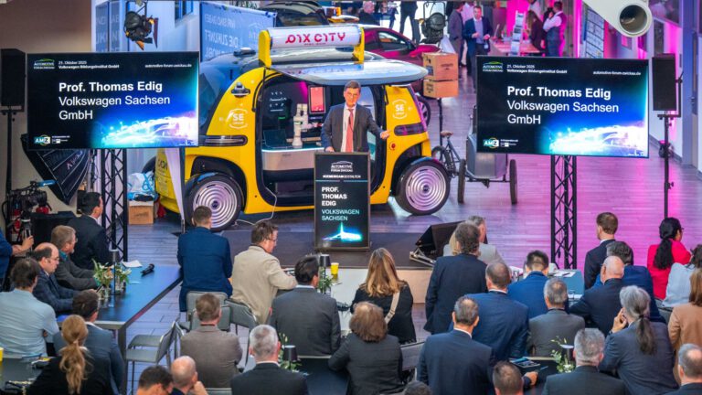 Prof. Thomas Edig von Volkswagen Sachsen spricht auf dem Automotive Forum Zwickau