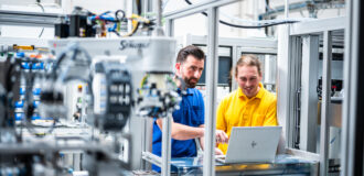 AMZ Sachsen Event Unternehmen laden ein" bei XENEON Automatisierungstechnik