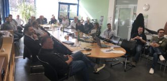 AMZ Sachsen lud im März 2026 zum bereits 6. Arbeitskreis Kunststoffspritzguss und Werkzeugbau ein, um mit den Teilnehmern über Trends und Herausforderungen der Automobilbranche in diesem Feld zu diskutieren.